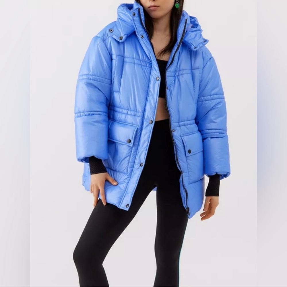 NWT‎ Urban Outfitters Alice Hooded Puffer Jacket